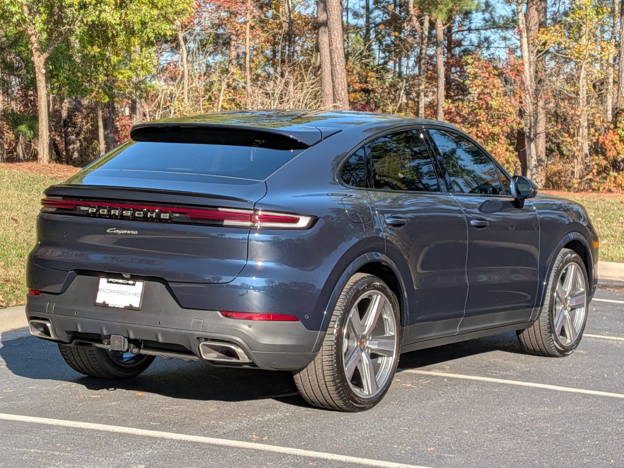New 2026 Porsche Cayenne Coupe AWD/4WD image 32