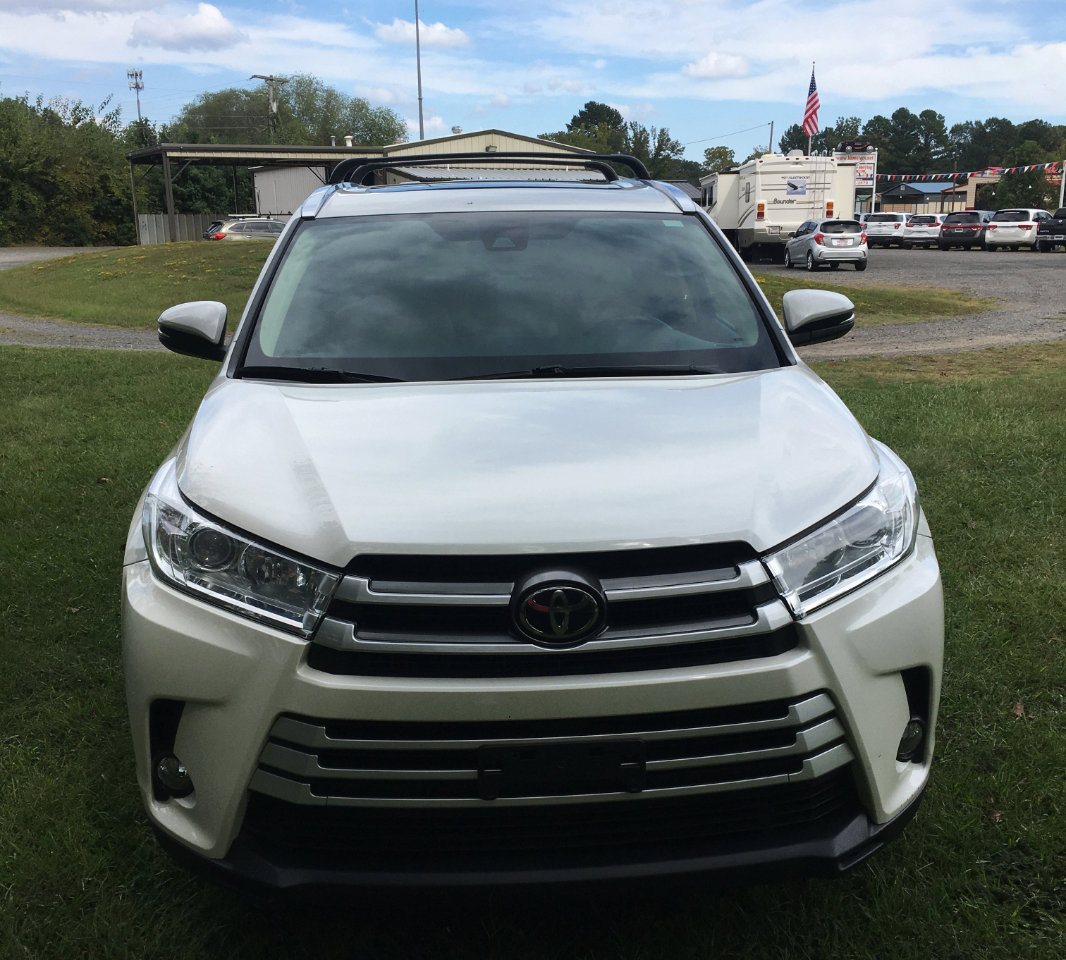 Used 2017 Toyota Highlander XLE image 9
