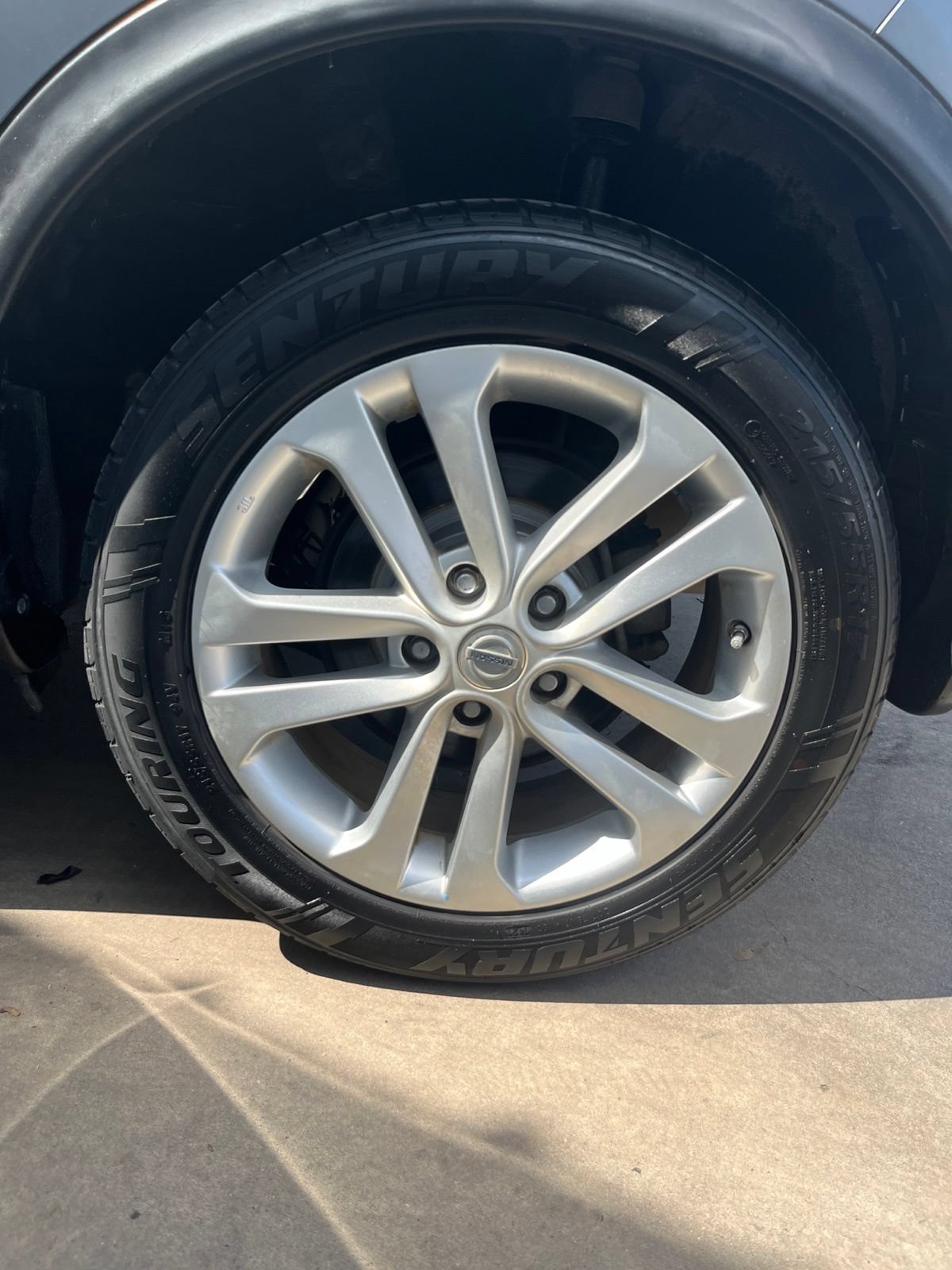Used 2014 Nissan Juke S FWD image 20