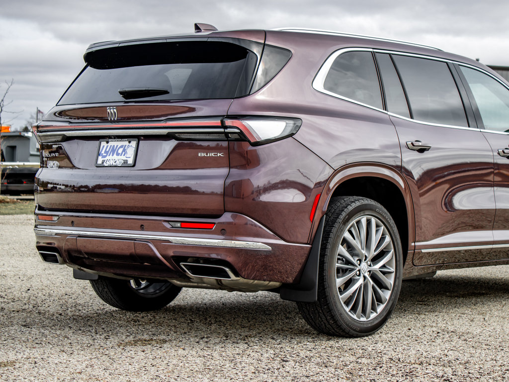 Used 2025 Buick Enclave Avenir w/ Trailering Package, 5000 lbs. AWD/4WD image 19