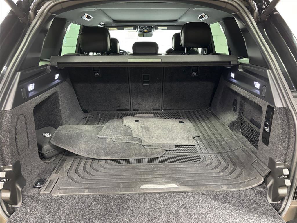 Used 2023 Land Rover Range Rover SE image 42