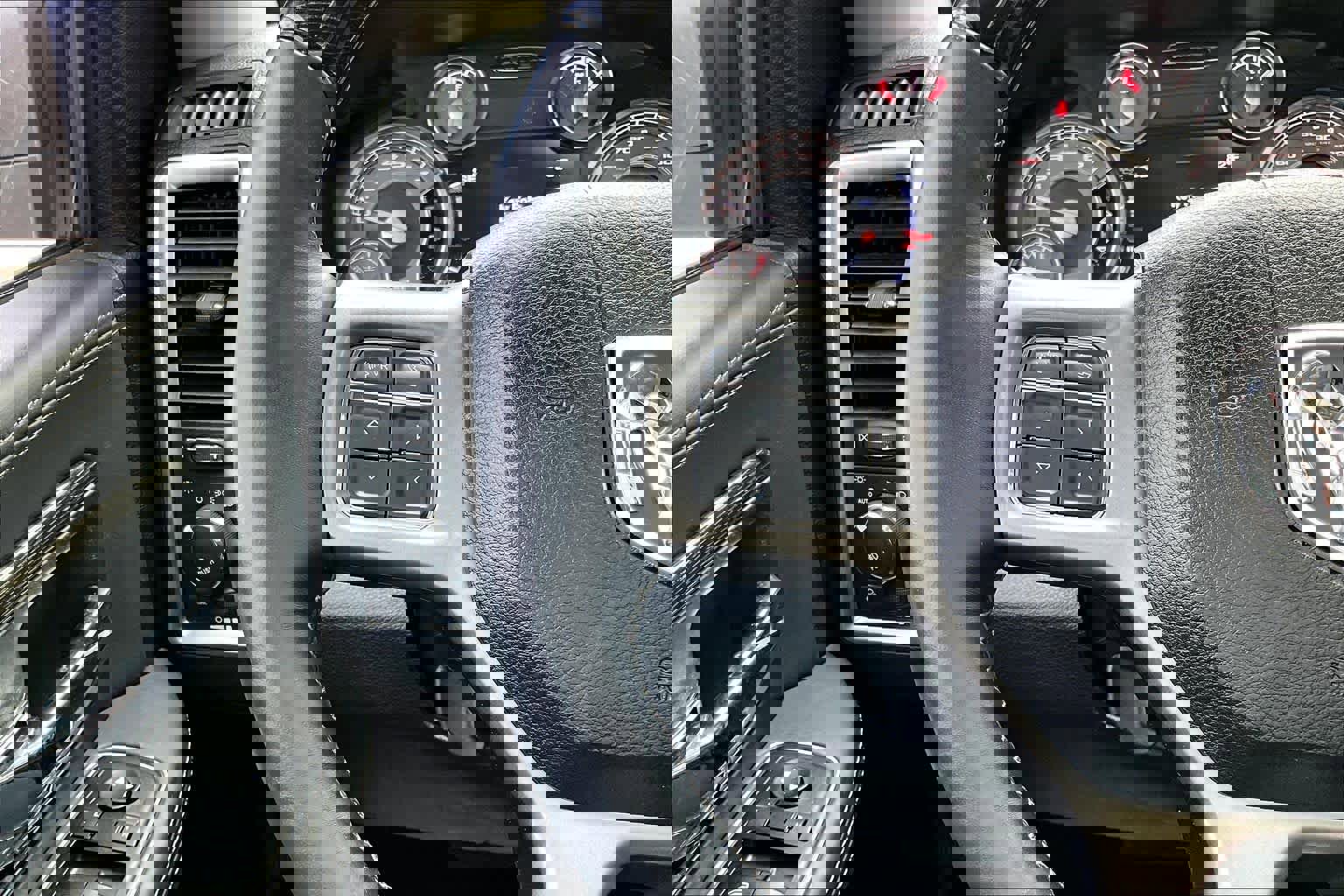 Used 2014 RAM 1500 Limited image 23