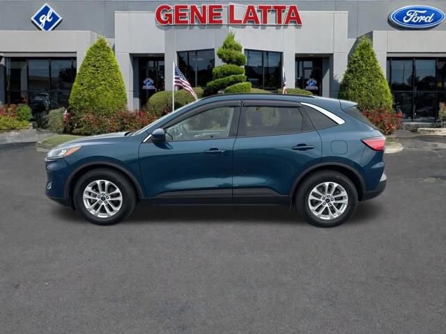 Used 2020 Ford Escape SE image 3