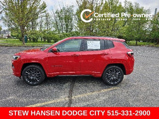 Used 2022 Jeep Compass Limited AWD/4WD image 1