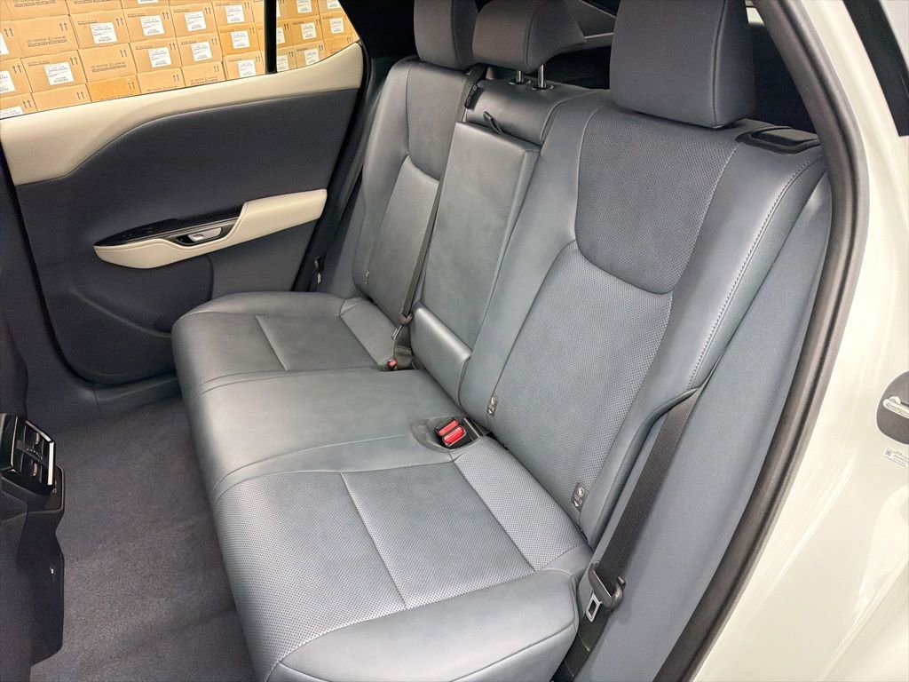 Used 2025 Lexus RZ 450e w/ Technology Package image 21