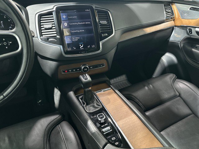 Used 2017 Volvo XC90 T6 Inscription w/ Vision Package AWD/4WD image 4