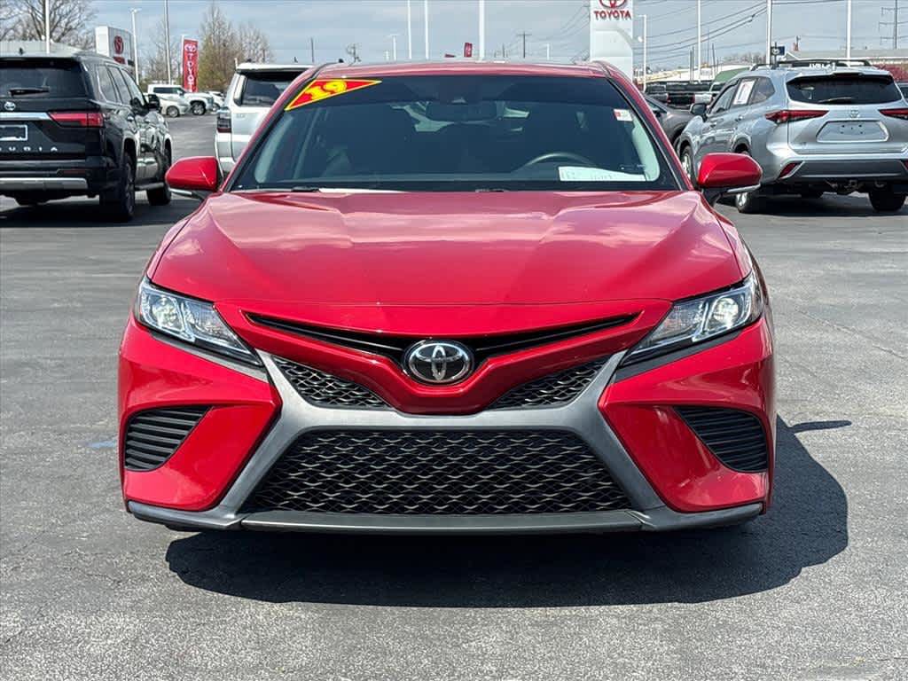 Used 2019 Toyota Camry SE w/ Audio Package FWD image 25