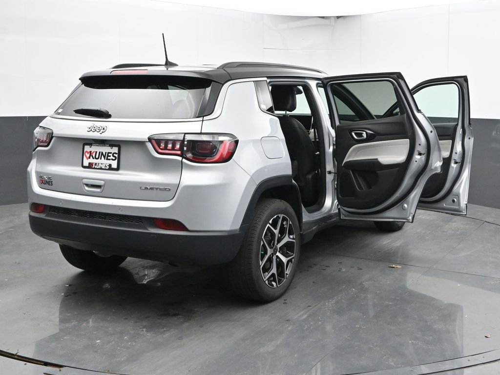 Used 2025 Jeep Compass Limited AWD/4WD image 59