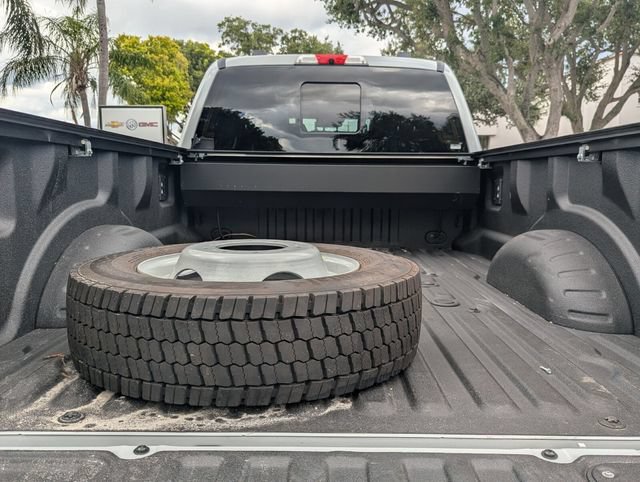 Used 2025 Ford F450 Platinum w/ Platinum Plus Package AWD/4WD image 31