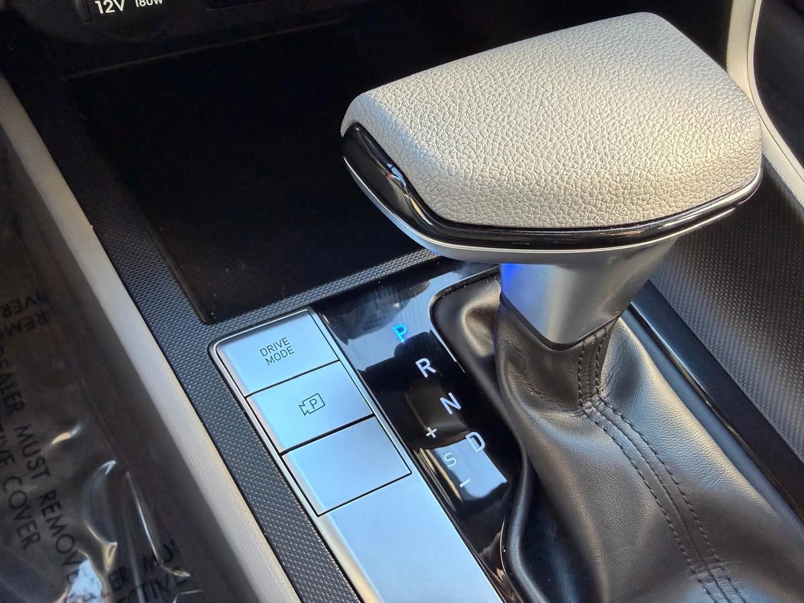 Used 2024 Hyundai Elantra SE image 13