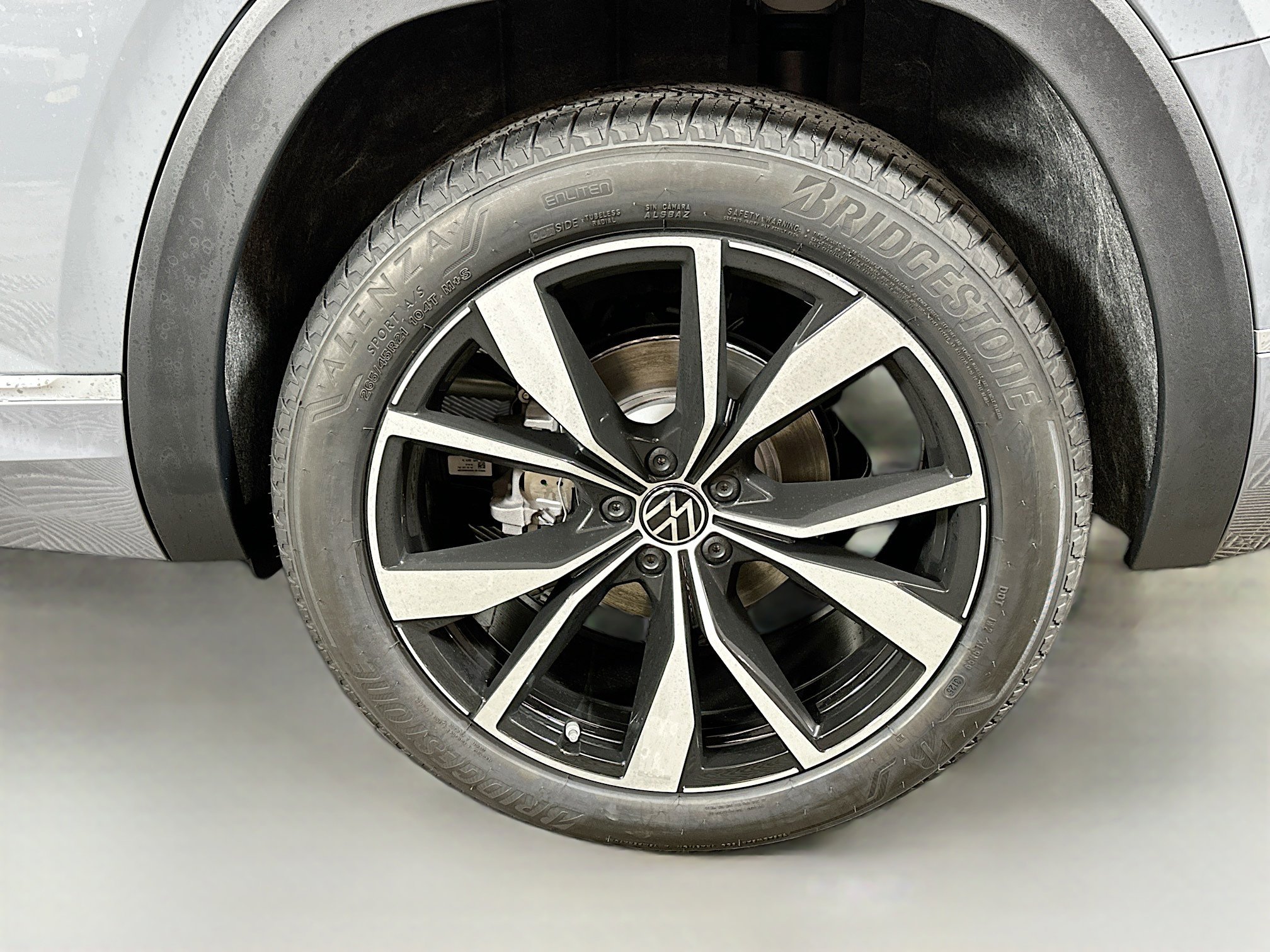 New 2026 Volkswagen Atlas SEL Premium R-Line image 32