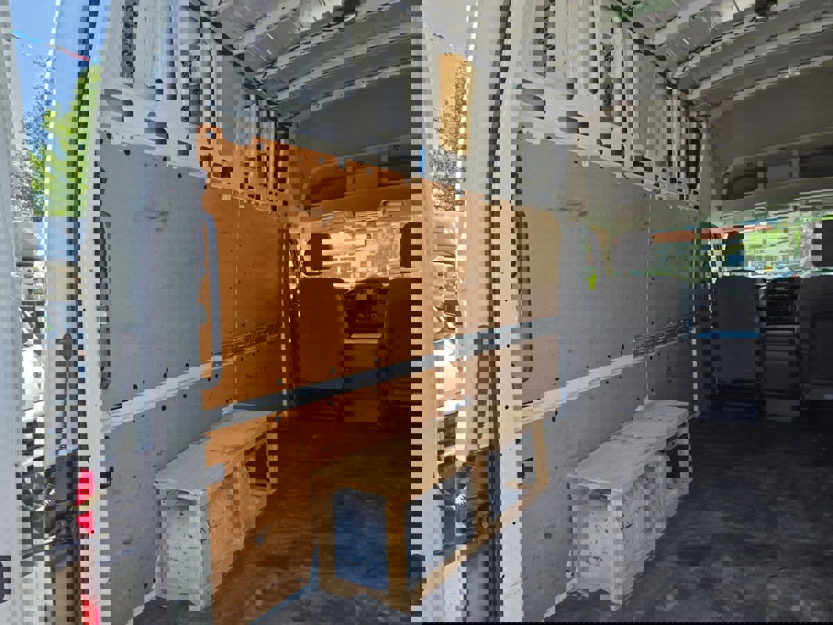 Used 2018 Nissan NV 3500 SL w/ Navigation Package image 10