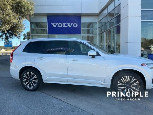 Certified 2021 Volvo XC90 T5 Momentum w/ Protection Package Premier image 3