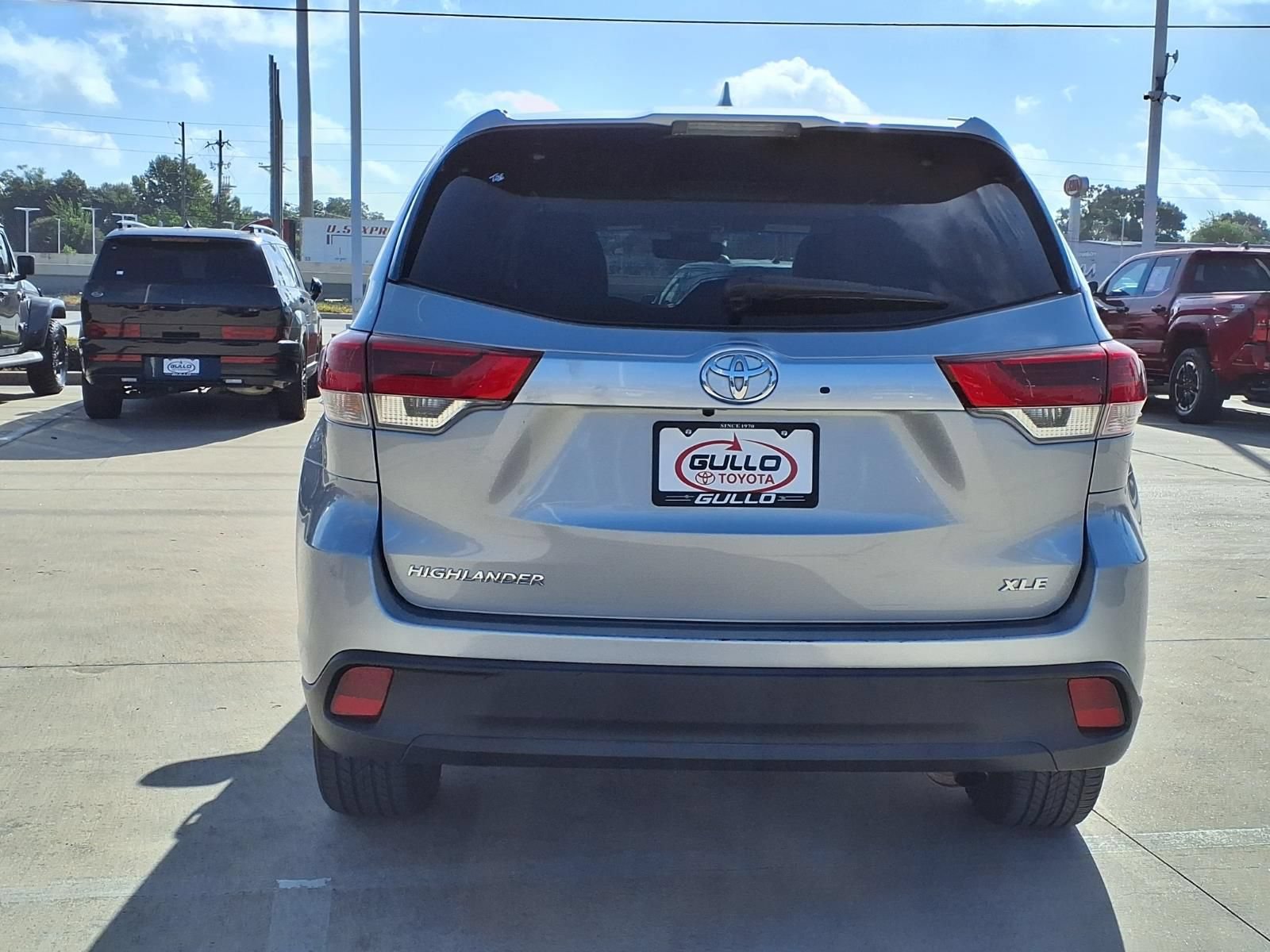 Certified 2017 Toyota Highlander XLE FWD image 7