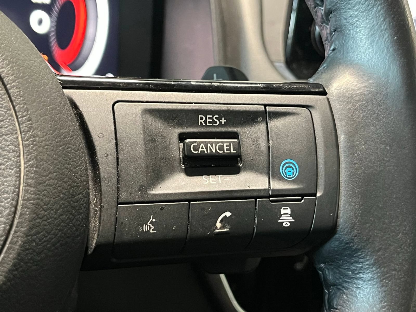 Used 2023 Nissan Rogue Platinum w/ Platinum Premium Package AWD/4WD image 27
