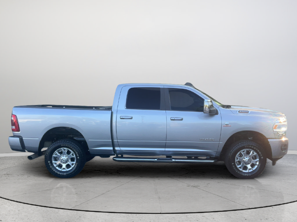 Used 2024 RAM 2500 Laramie AWD/4WD image 5