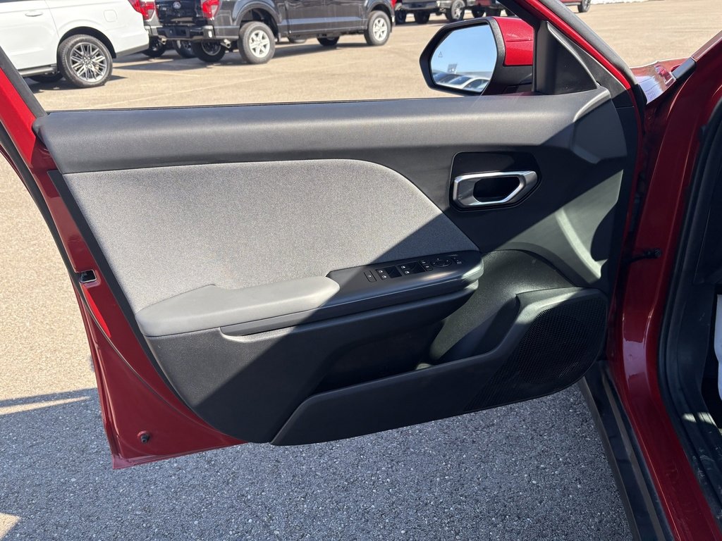Used 2025 Kia K4 EX image 29