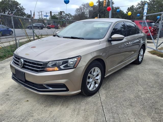 Used 2017 Volkswagen Passat 1.8T S FWD image 3