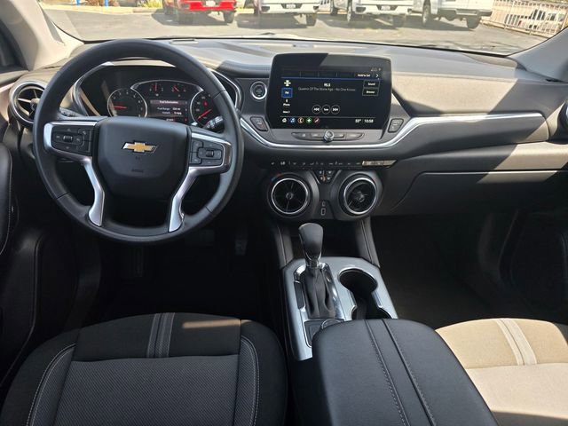 Used 2025 Chevrolet Blazer LT image 14