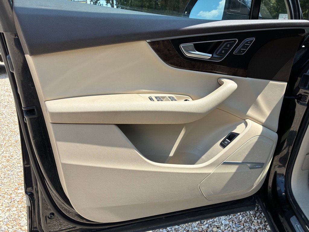 Used 2018 Audi Q7 3.0T Prestige image 10