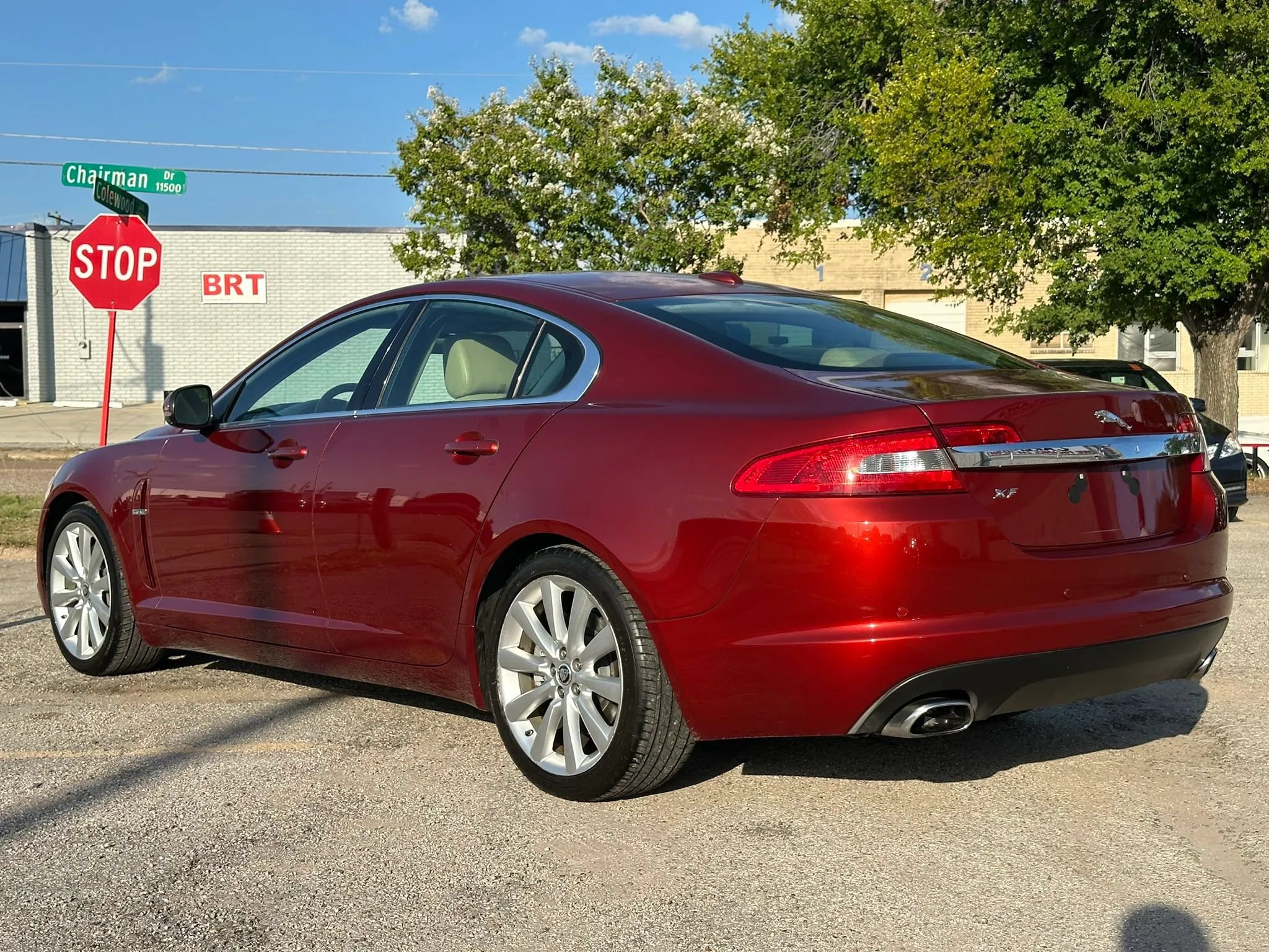 Used 2011 Jaguar XF RWD image 4