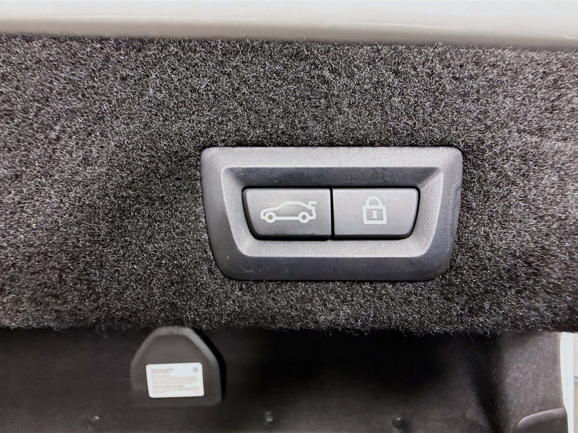 Used 2022 BMW 740i image 41