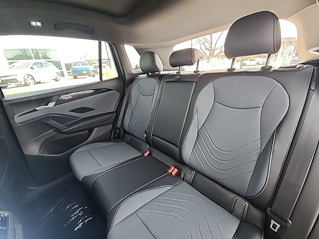 New 2026 Volkswagen Tiguan SE R-Line image 21