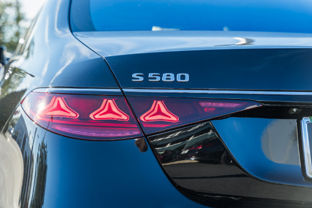 New 2027 Mercedes-Benz S 580 4MATIC Sedan image 7