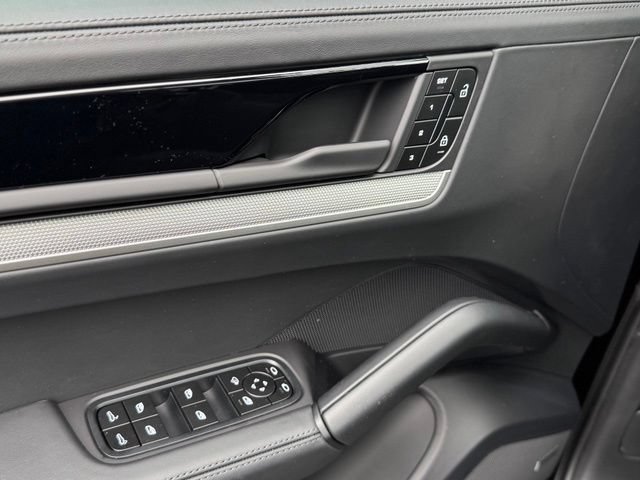 New 2026 Porsche Cayenne Coupe AWD/4WD image 14
