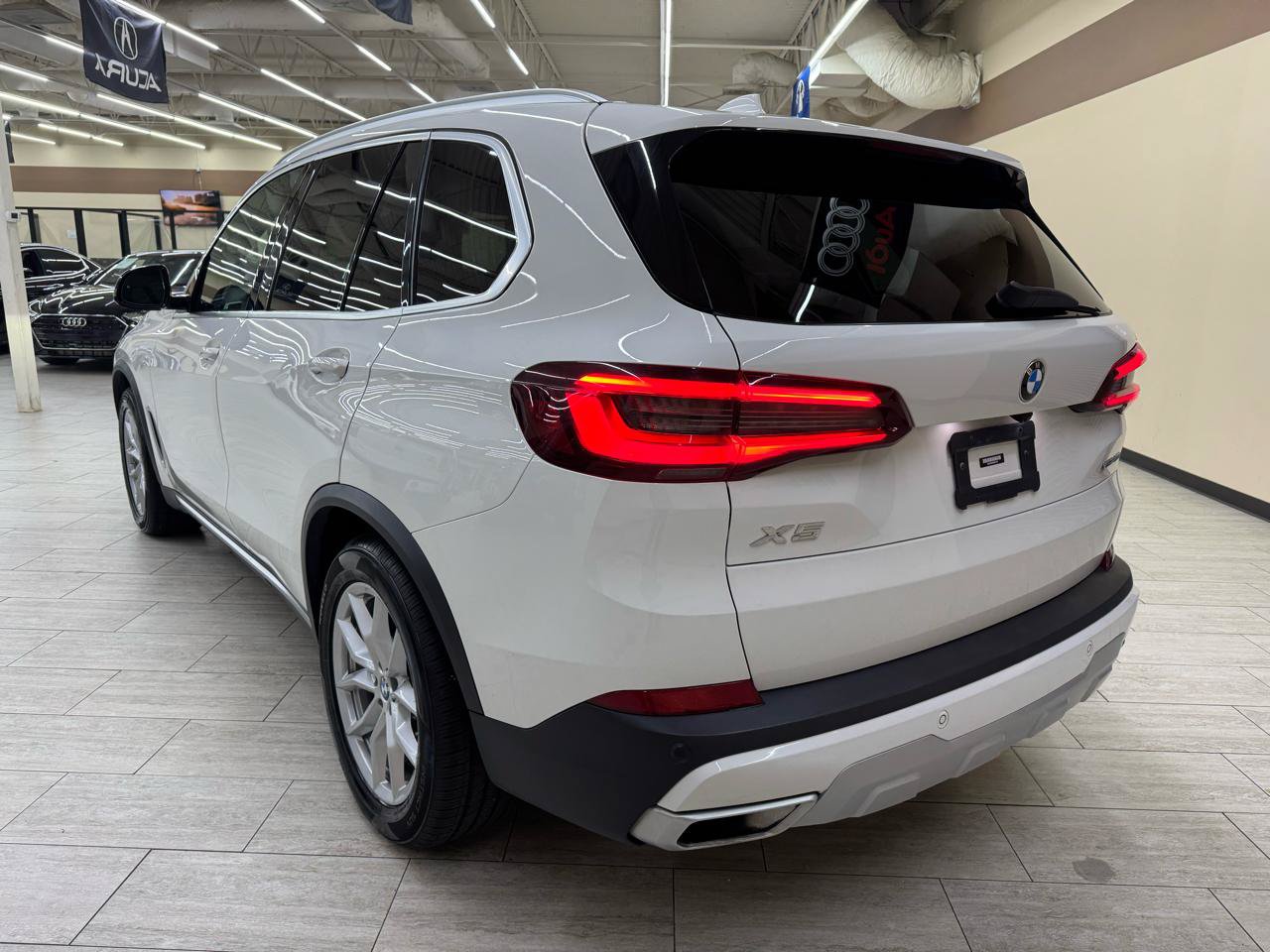 Used 2022 BMW X5 xDrive40i AWD/4WD image 9