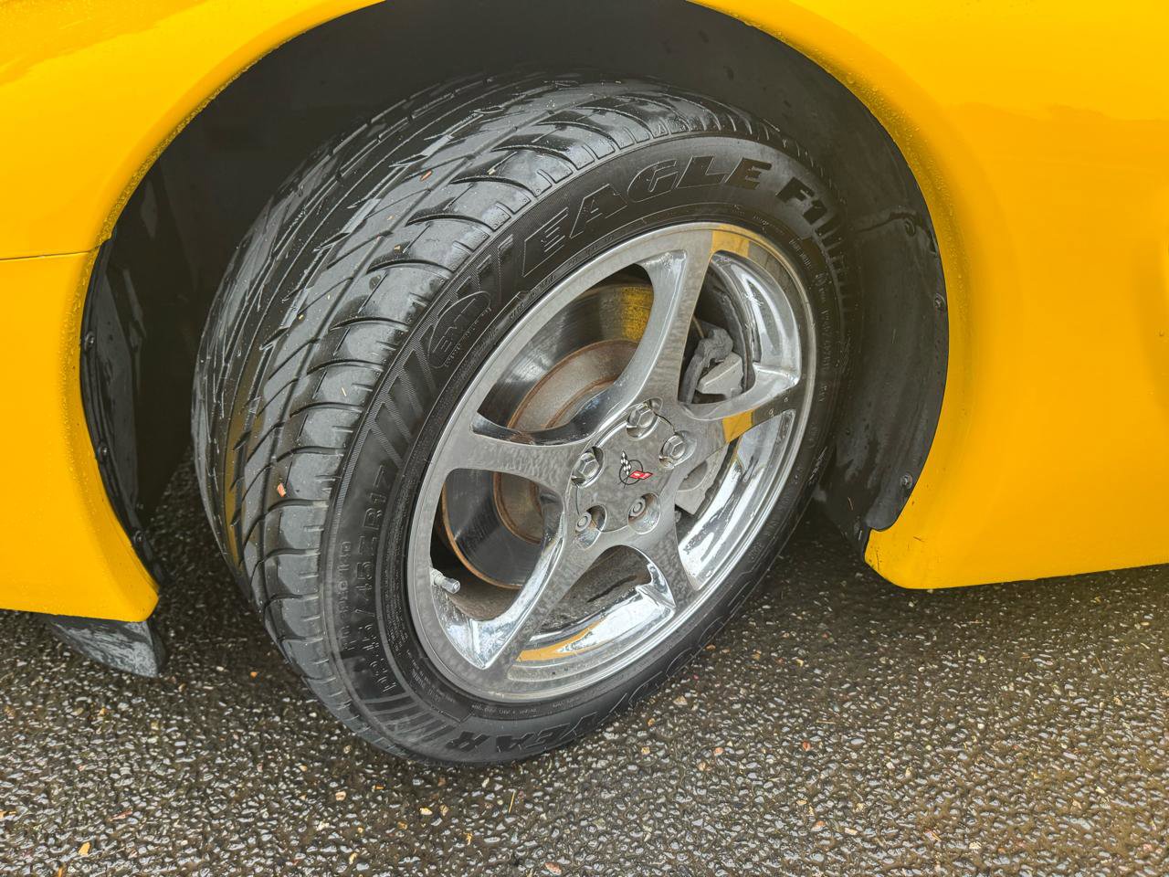 Used 2000 Chevrolet Corvette Coupe w/ Memory Pkg image 23