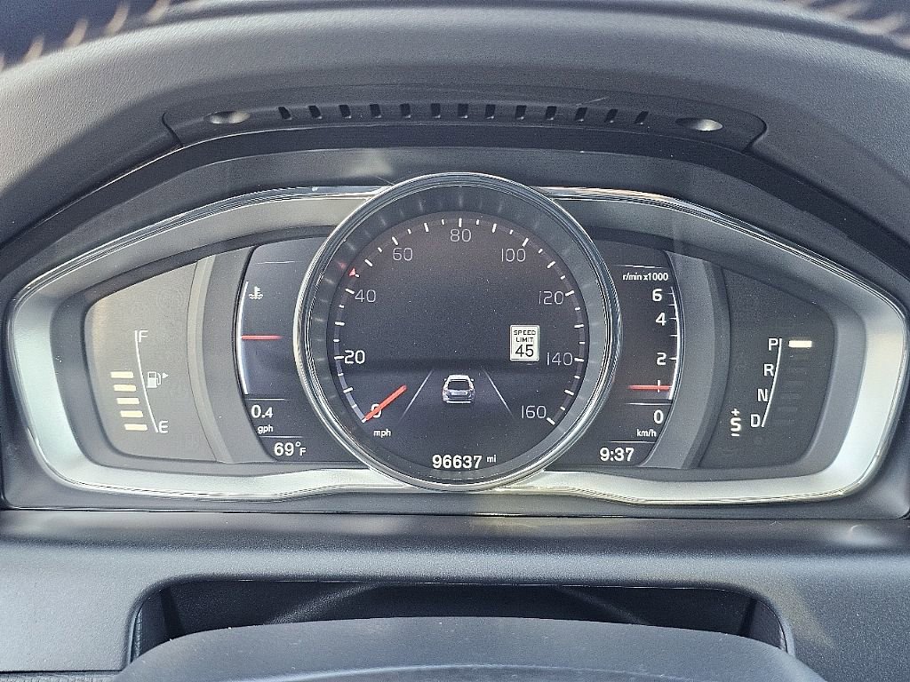 Used 2016 Volvo XC60 T5 Platinum w/ Protection Package FWD image 38