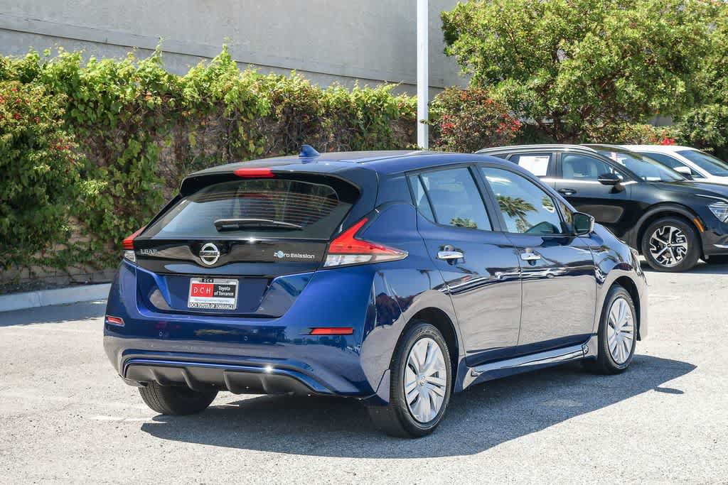 Used 2022 Nissan Leaf S FWD image 9