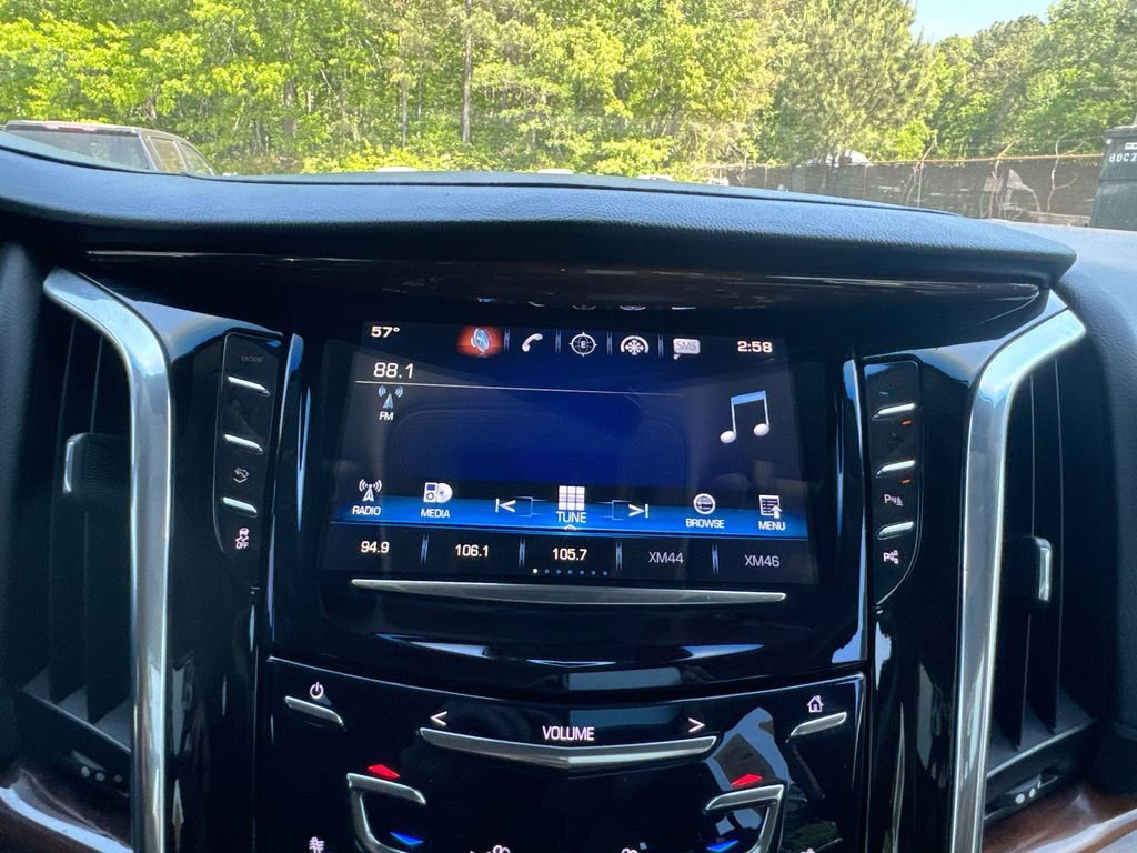 Used 2017 Cadillac Escalade Premium Luxury image 26