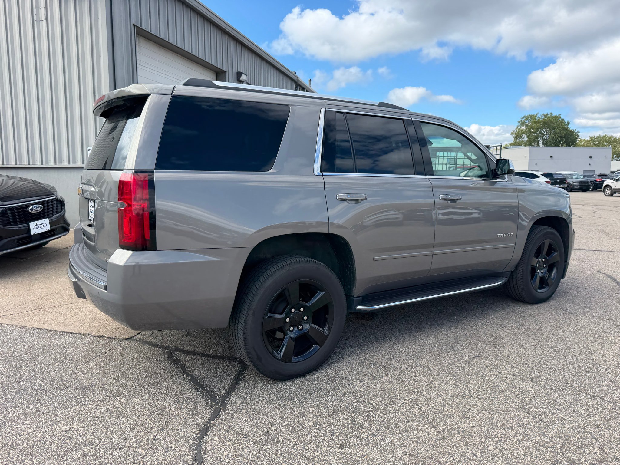 Used 2019 Chevrolet Tahoe Premier AWD/4WD image 4