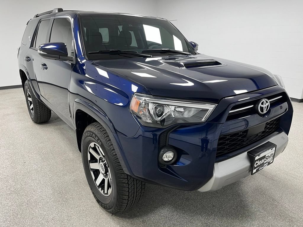 Used 2024 Toyota 4Runner TRD Off-Road Premium w/ Moonroof Package AWD/4WD image 2