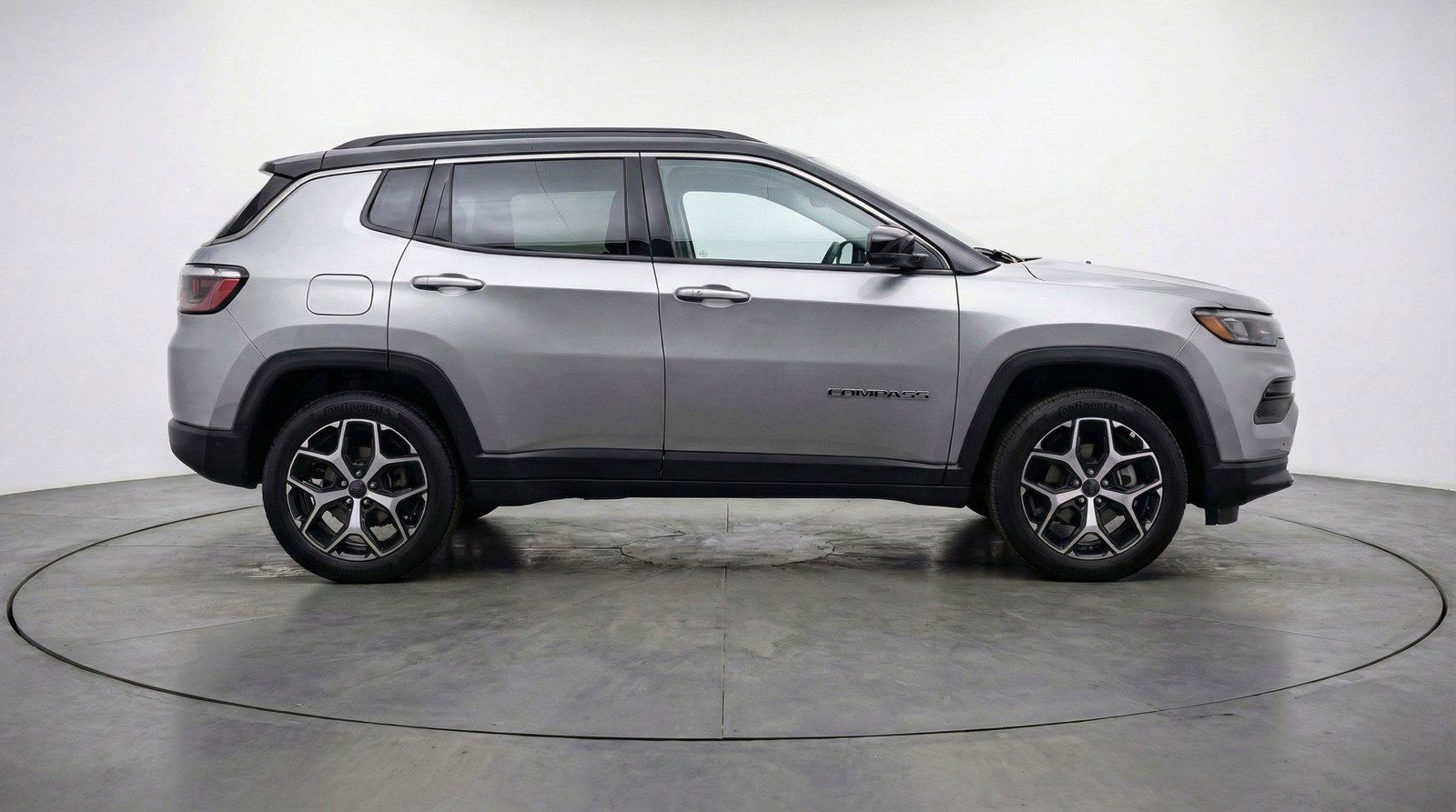 Used 2025 Jeep Compass Limited image 11
