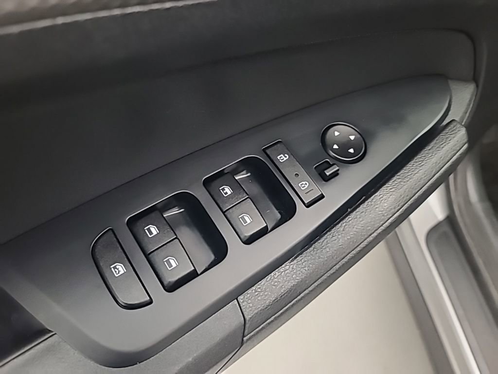 Used 2025 Kia Sportage LX image 23