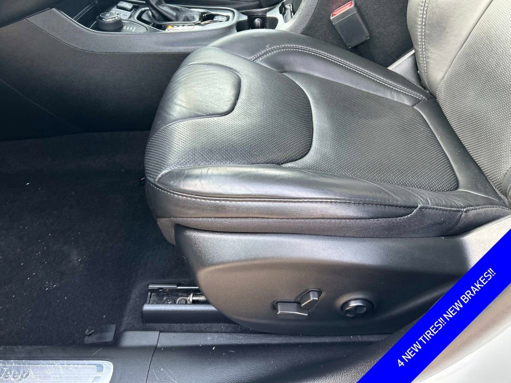 Certified 2021 Jeep Cherokee Limited w/ Elite Package image 22