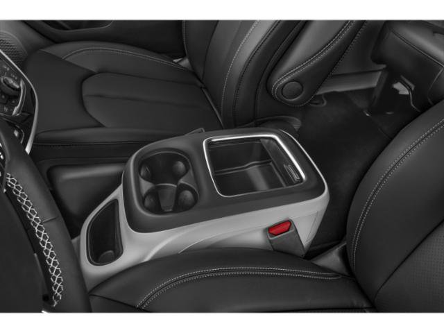 Certified 2024 Chrysler Pacifica Touring-L FWD image 14