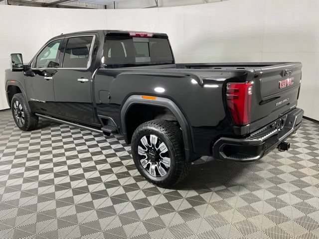 Used 2025 GMC Sierra 2500 Denali w/ Denali Reserve Package AWD/4WD image 4