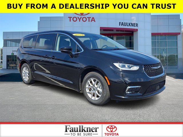 Used 2024 Chrysler Pacifica Touring-L