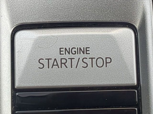 Used 2024 Volkswagen Atlas SE image 36