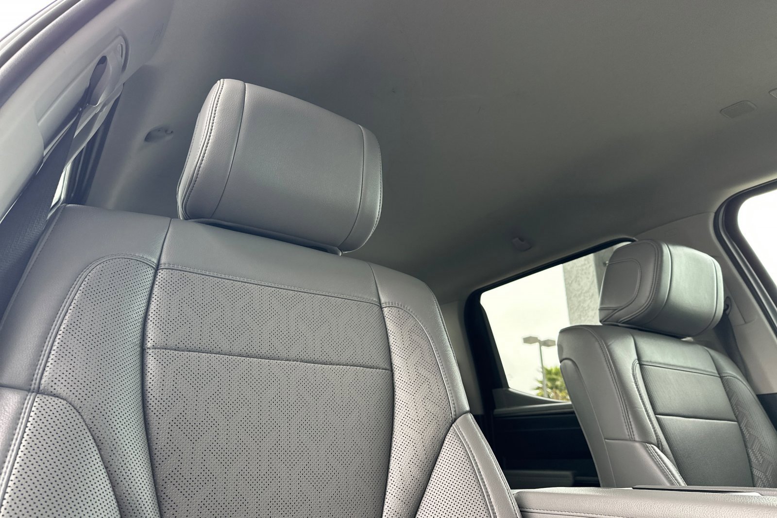 Used 2022 Toyota Tundra Limited w/ TRD Off-Road Package image 18