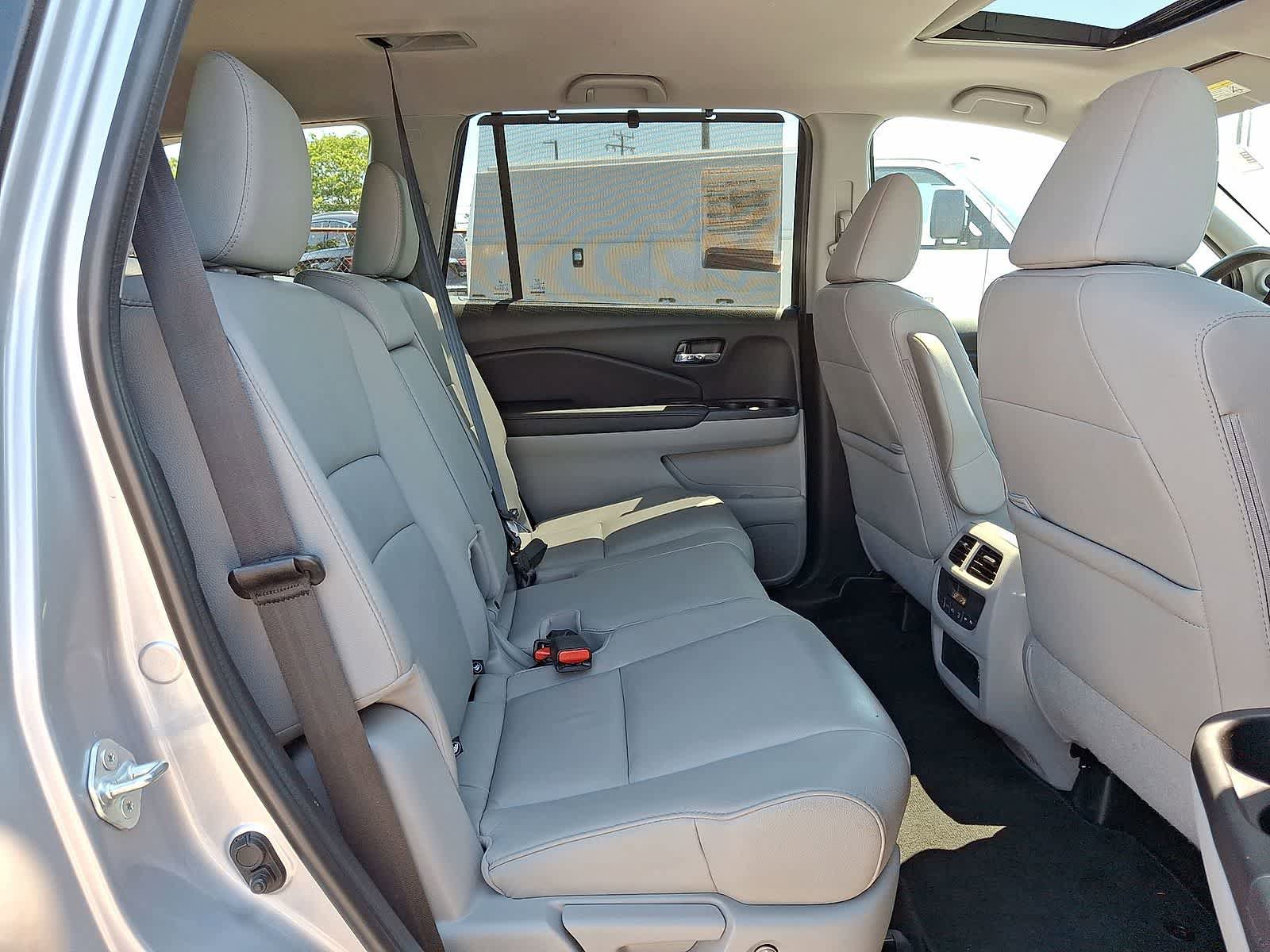 Used 2022 Honda Pilot Special Edition image 32