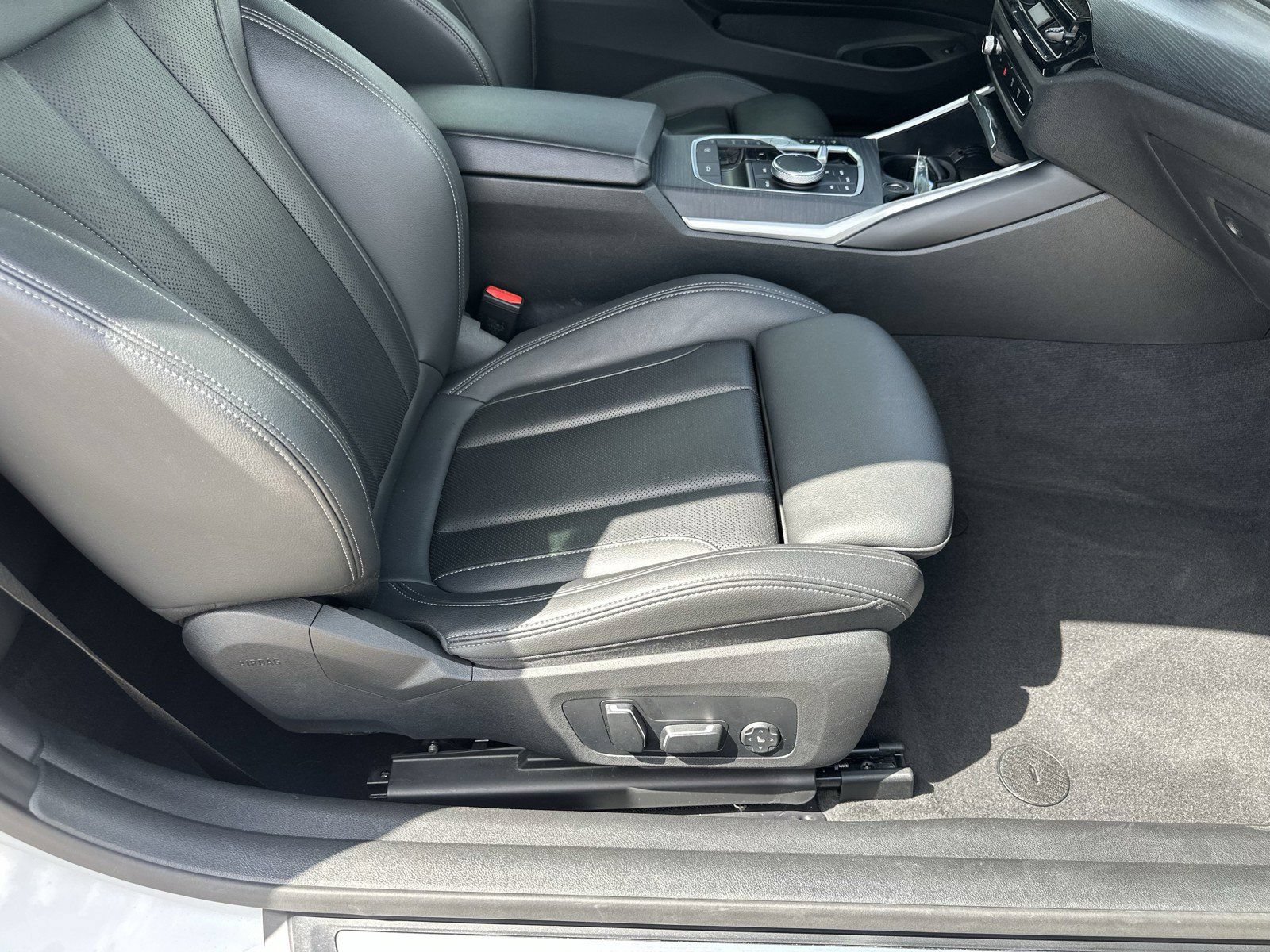 Certified 2025 BMW 430i Convertible w/ Premium Package RWD image 33