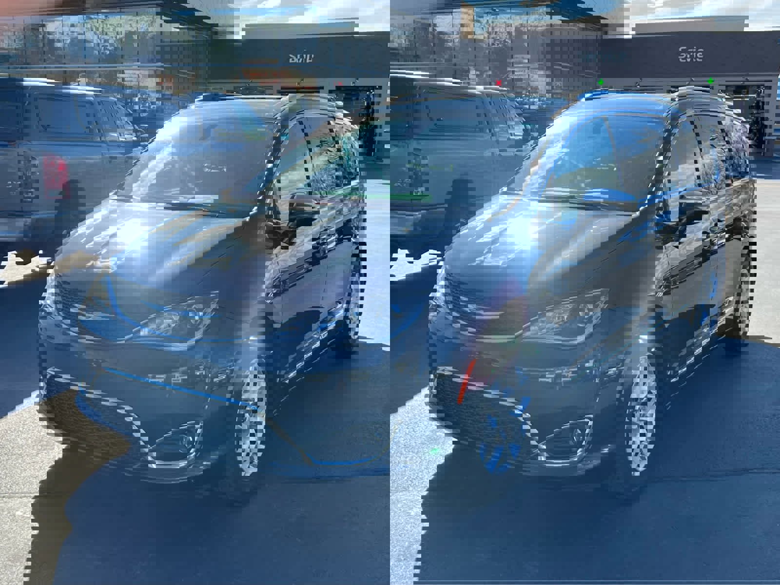 Used 2020 Chrysler Pacifica Limited image 2