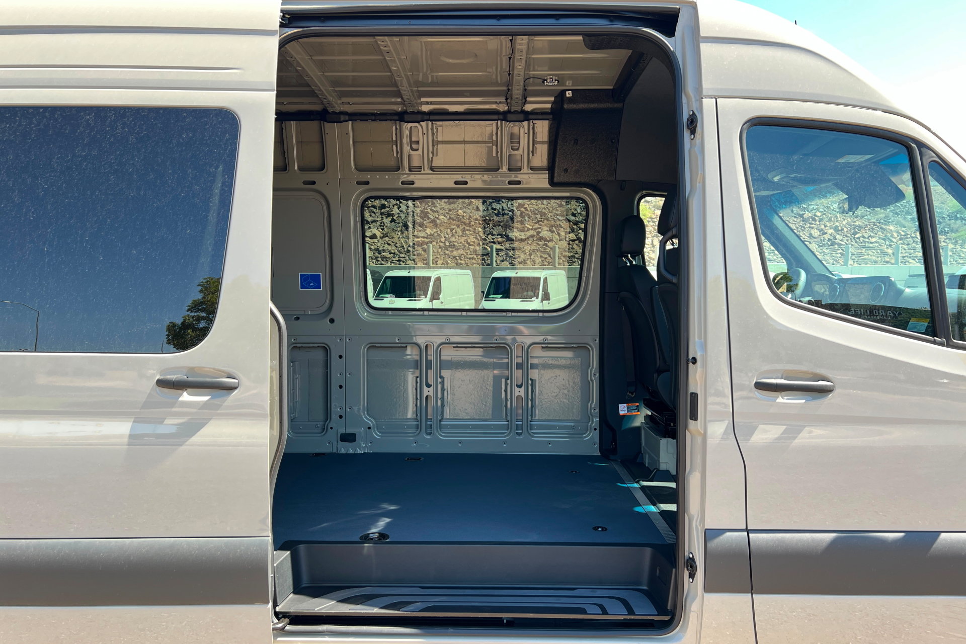 New 2026 Mercedes-Benz Sprinter 2500 image 18