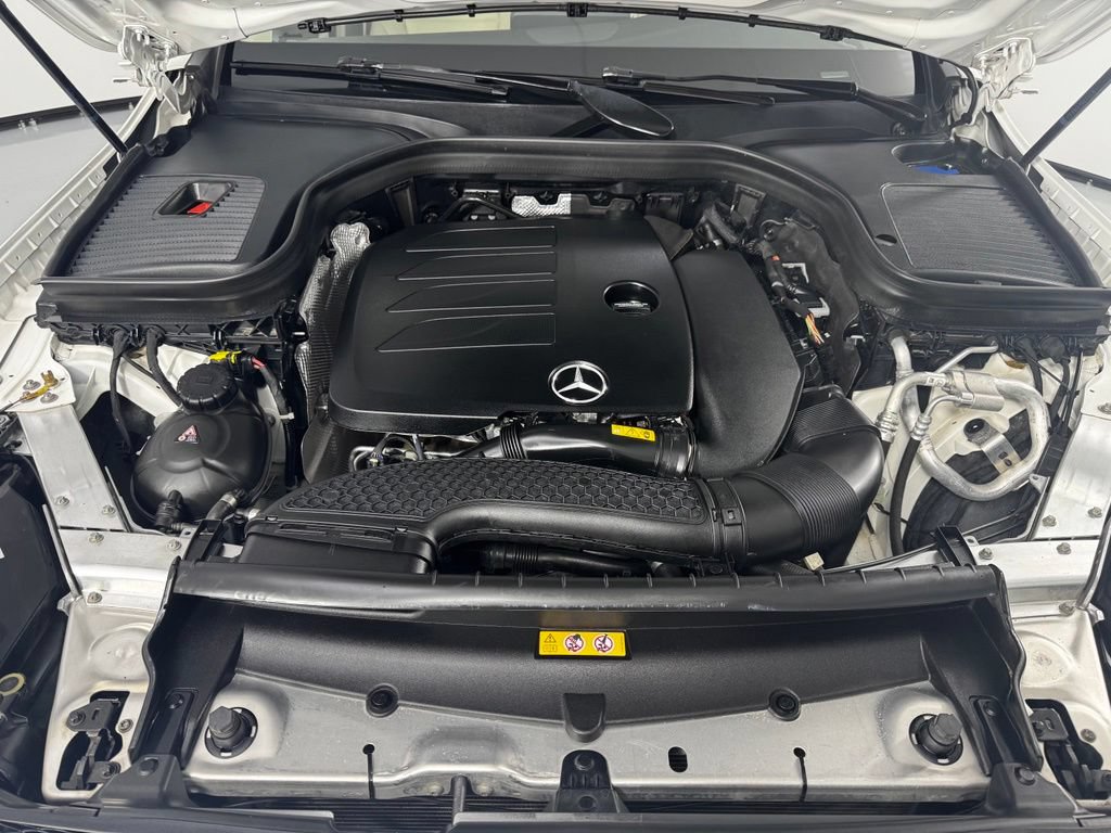 Used 2022 Mercedes-Benz GLC 300 4MATIC image 9