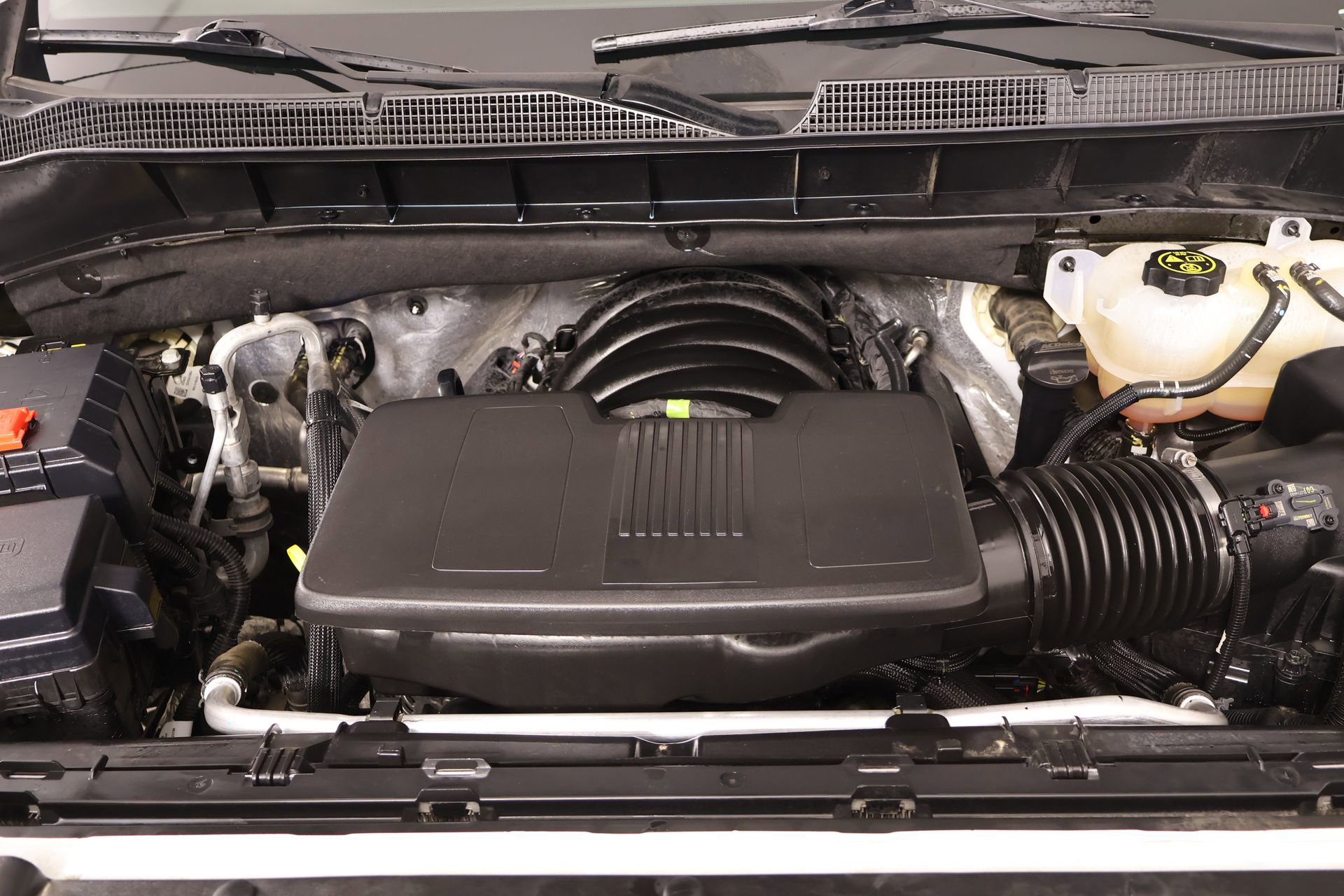 Used 2024 Chevrolet Silverado 1500 LT w/ Convenience Package II image 20